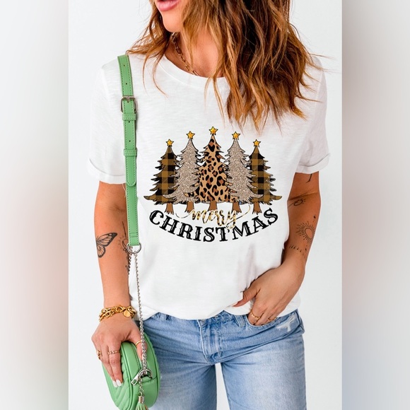 MERRY CHRISTMAS Graphic T-Shirt - Picture 1 of 3